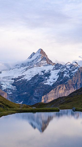 Zonsondergang bij Bachalpsee in Zwitserland van Jessica Lokker