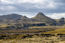 Der magische Uxatindur, ein wunderschöner Berg auf dem Weg nach Laki in Island von Gerry van Roosmalen
