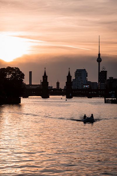 Zonsondergang bij de Oberbaumbrücke van swc07