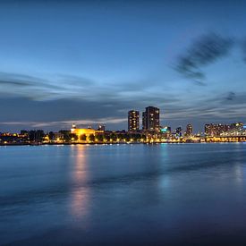 erasmusbrug blue hour van Roy Vermelis