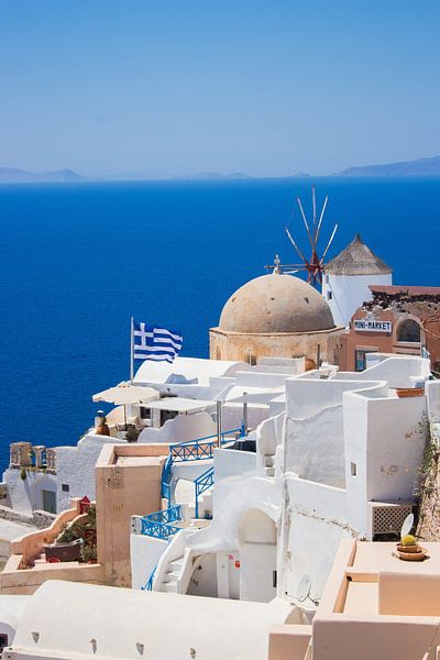 Santorini by Hello Pompoyo