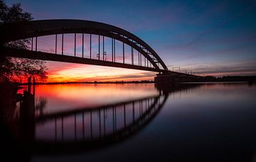 Eisenbahnbrücke in Culemborg von Wim Brauns