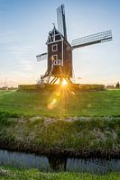 Molen De Hoed bij zonsondergang