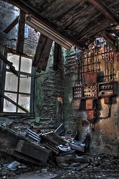 Urbex abandoned factory by Dyon Koning