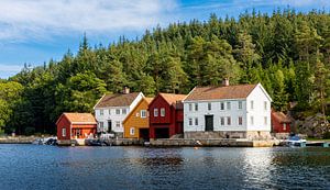 Farbenfrohe norwegische Südküste
