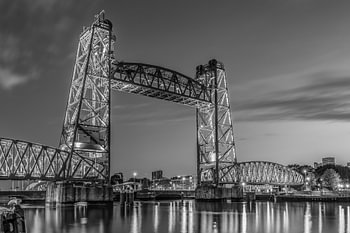 Railway bridge De Hef