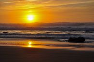 Zonsondergang op het strand van Rogier Vermeulen thumbnail
