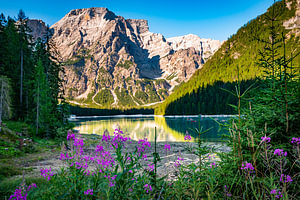 Lago di Braies – betoverend berglandschap in de Italiaanse Dolomieten
