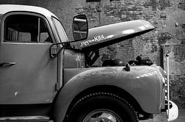 Oldtimer truck en profil