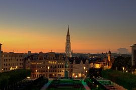 Brussels at night (1) by J Y