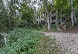 Brestovac Sanatorium - Zagreb (Croatia) by Marcel Kerdijk