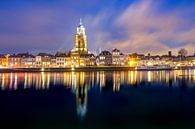 Skyline van Deventer aan de IJssel tijdens een koude winteravond van Sjoerd van der Wal thumbnail