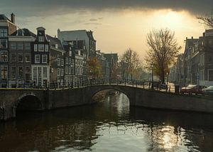 Regelmäßige Grachtenecke Keizersgracht in Amsterdam