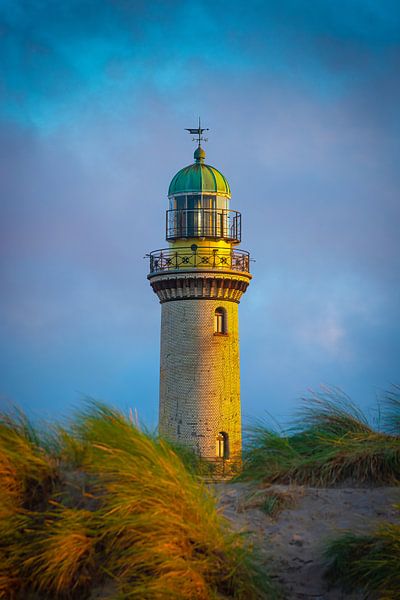 Leuchtturm in Warnemünde von Martin Wasilewski