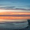 Na zonsondergang komt de vloed op bij Harlingen van R Smallenbroek