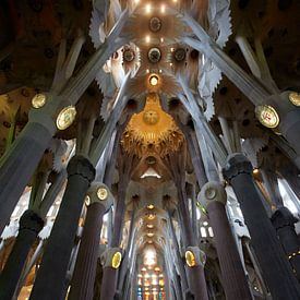 Sagrada Famillia van binnen van Giovanni de Deugd