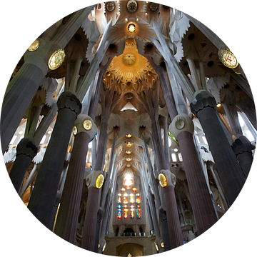 Sagrada Famillia van binnen van Giovanni de Deugd