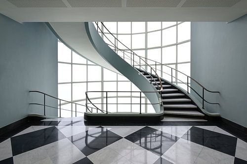 Lines - Graphic elements in architecture