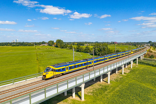 Un train interurbain de l'ICNG circulant sur la ligne Hanzelijn sur Sjoerd van der Wal Photographie