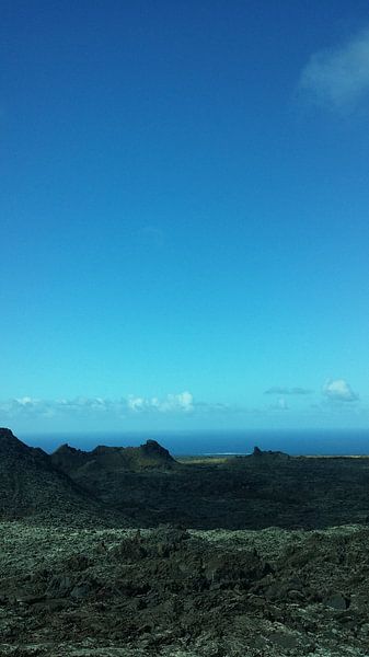 vulkaan by astrid van veldhuijzen