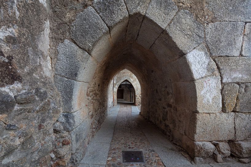 Traverser un vieux village dans le centre de l'Espagne par Joost Adriaanse
