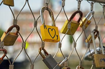 Declaration of love on padlock sur Remco Swiers
