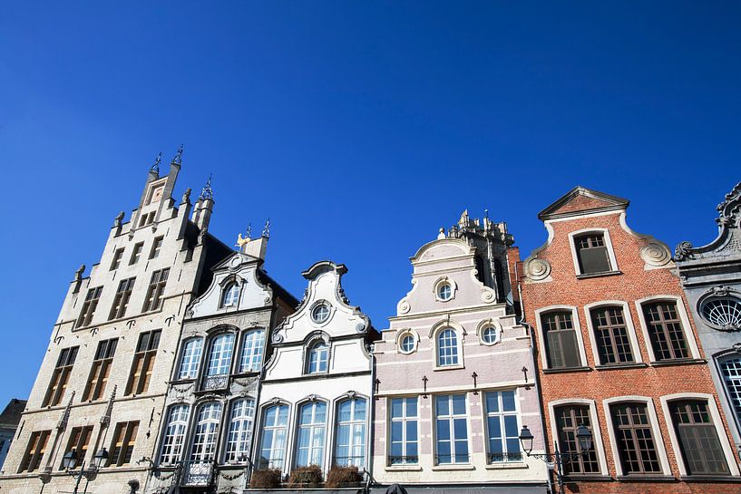 Frontages of 18th century buildings on the Grote Markt in Mechelen by Peter de Kievith Fotografie