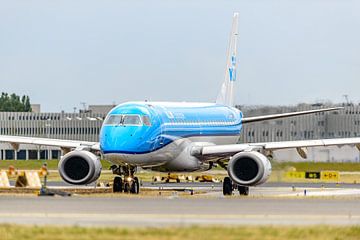 KLM Cityhopper Embraer ERJ-190. von Jaap van den Berg