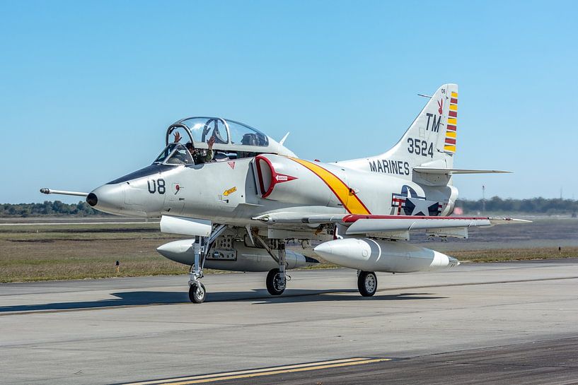 Douglas TA-4J Skyhawk. van Jaap van den Berg