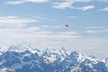 Parapenter boven de Alpen van Ronald Mallant