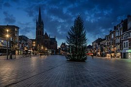 The Spiegelplein during the blue hour by Werner Lerooy