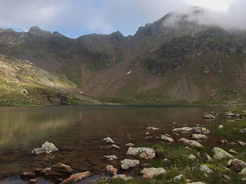 Passo del Tonale | Italie | Alpes | Montagnes | Neige | Brouillard | Lac de montagne