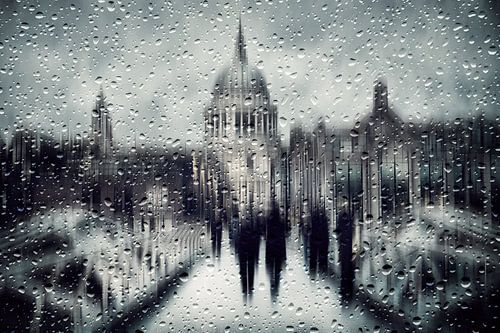 Abstracte Kunst - City of London School In Regen