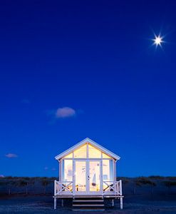 Haags Strandhuisje au clair de lune sur Maurice Haak