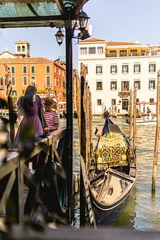 Gondoliere und Gondel auf dem Canal Grande