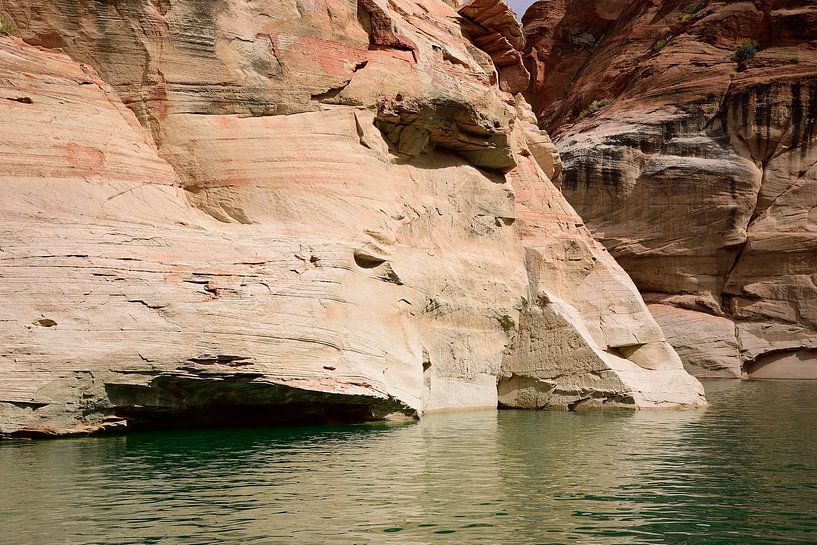 Weathered rocks in Antelope Canyon by Frank's Awesome Travels