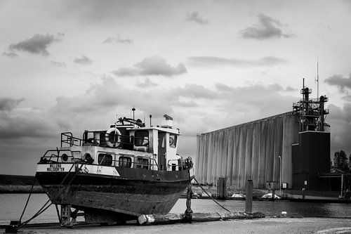 Boat on the quay in Walsoorden.