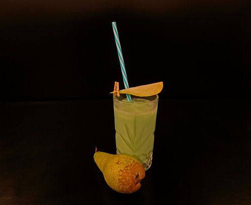 Wodka-kokosnoot-perensap cocktail.
