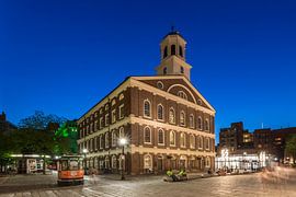 BOSTON Faneuil Hall in de avond sur Melanie Viola