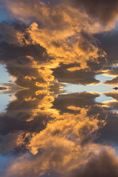 Air et lumière dorée, mer de nuages par Adriana Mueller