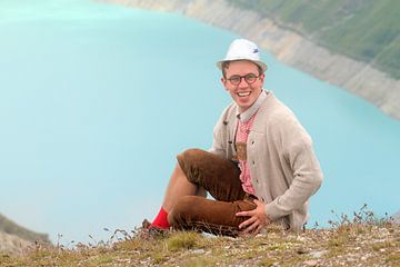 Lederhose in de Zwitserse alpen von Dennis van de Water