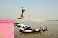 Varanasi, Indien von Milou Breunesse Miniaturansicht