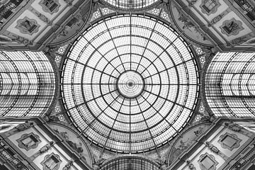 Glazen koepel van de Galleria Vittorio Emanuele II van berbaden photography