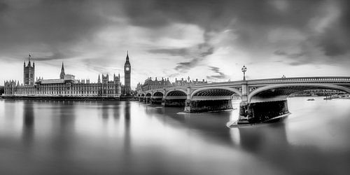 Londen met Westminster Bridge en big Ben in zwart-wit