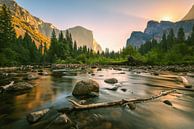 Uitzicht op de vallei - Yosemite Nationaal Park van Robin Oelschlegel thumbnail