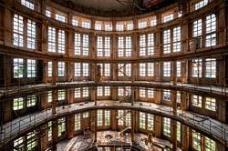 Glasturm im Verfall.