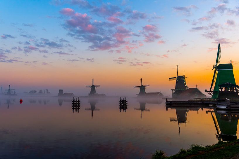 Zaanse Schans by E. Ruis