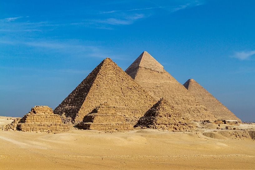 Les pyramides de Gizeh en Égypte par Roland Brack