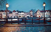 De Brede Haven van Den Bosch tijdens het blauwe uur