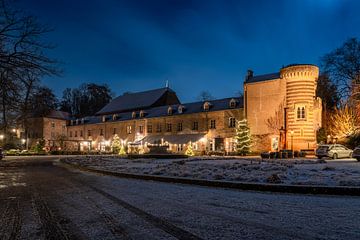 Elsloo le soir en hiver avec de la neige
